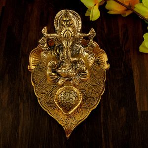 Vintage Gulley Metal Idol Ganesha Small 1 Pc